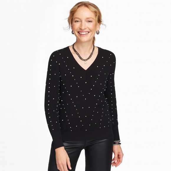 New Chico’s Black Sweater Studded V-Neck Holiday Pullover Knit Size 1 (Medium) - Picture 3 of 8